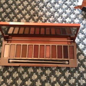 Brand new naked heat palette